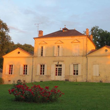 Aux Trois Fontaines Bed & Breakfast Eynesse Exterior photo