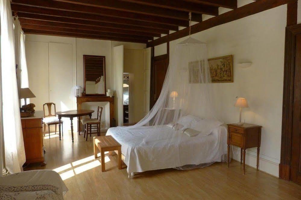 Aux Trois Fontaines Bed & Breakfast Eynesse Exterior photo